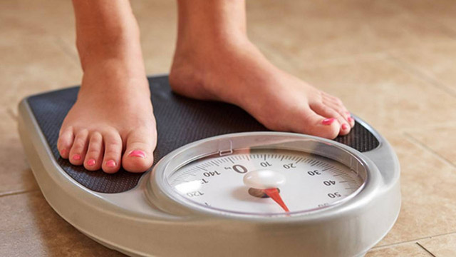 Giảm cân là điều cần thiết trong điều trị thoái hóa khớp gối