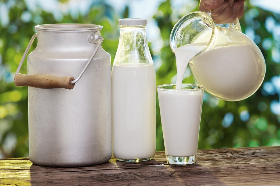 4 loại sữa TỐT NHẤT bị thoái hóa cột sống NÊN UỐNG